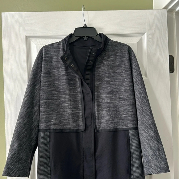 Lululemon Cocoon Car Coat - Picture 6 of 12